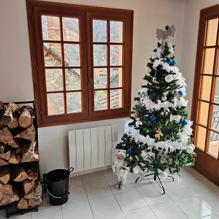 Шале 6 Personnes Avec Deux Lits Doubles Et 1 Canape Lit