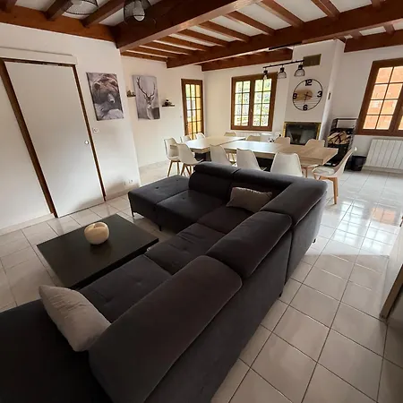 6 Personnes Avec Deux Lits Doubles Et 1 Canape Lit Шале Boutx