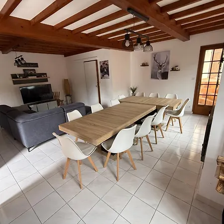 6 Personnes Avec Deux Lits Doubles Et 1 Canape Lit * Boutx